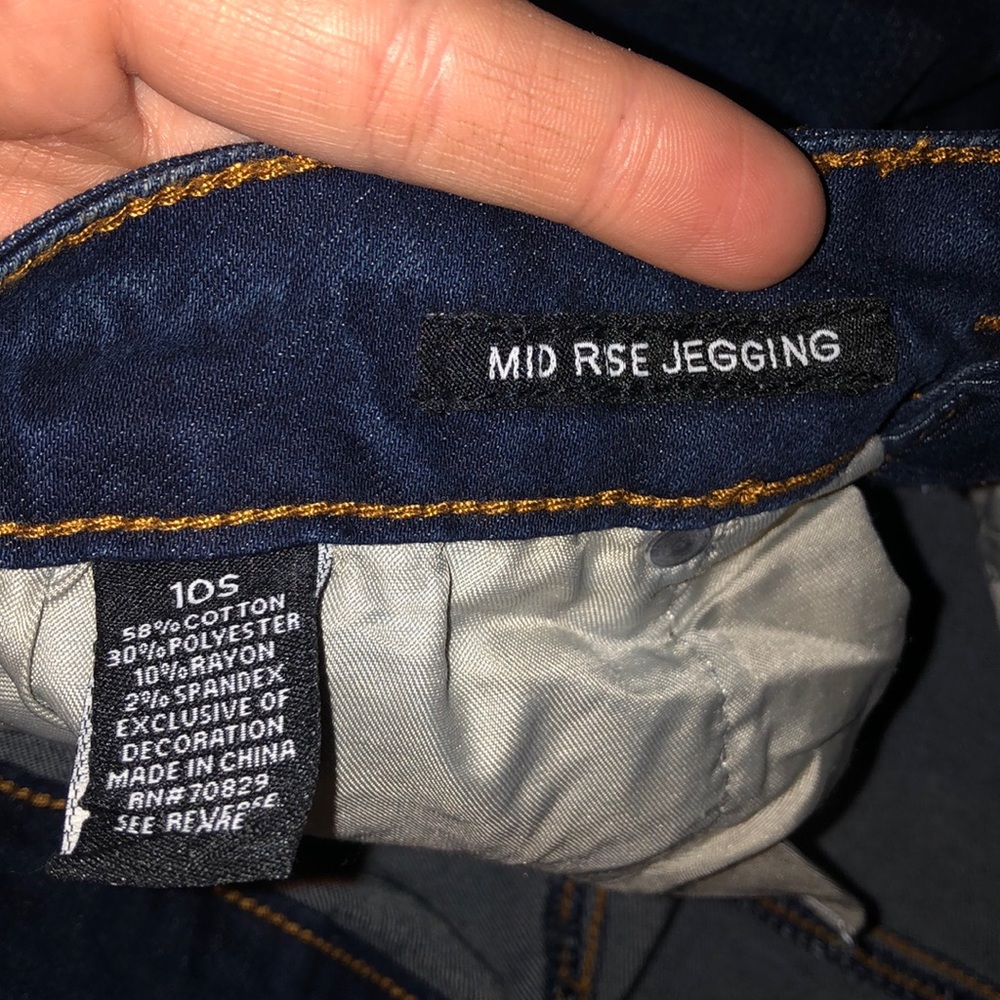 One pair of rue21 mid-rise jeggings. Size 10s - Picture 2 of 3